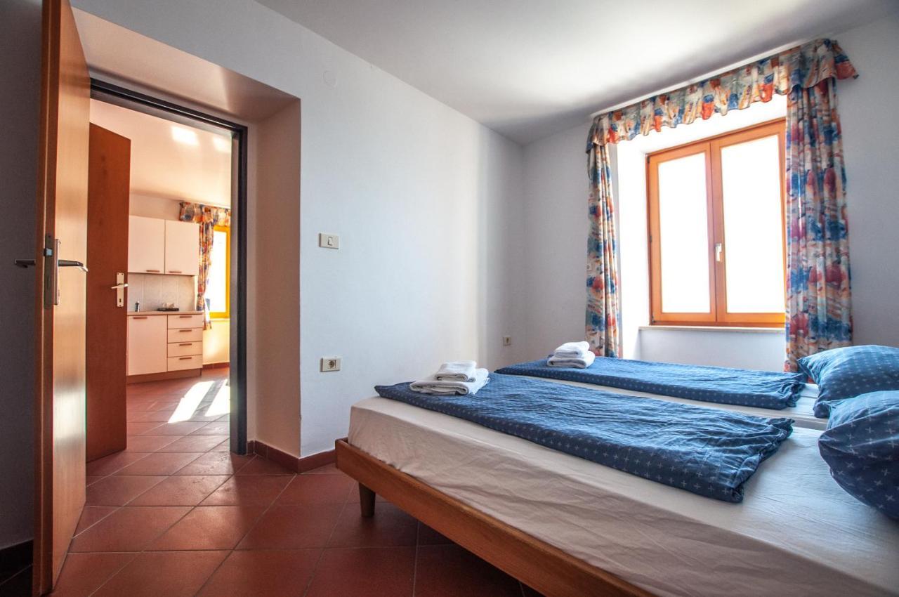 Apartments Punta Piran Exterior photo