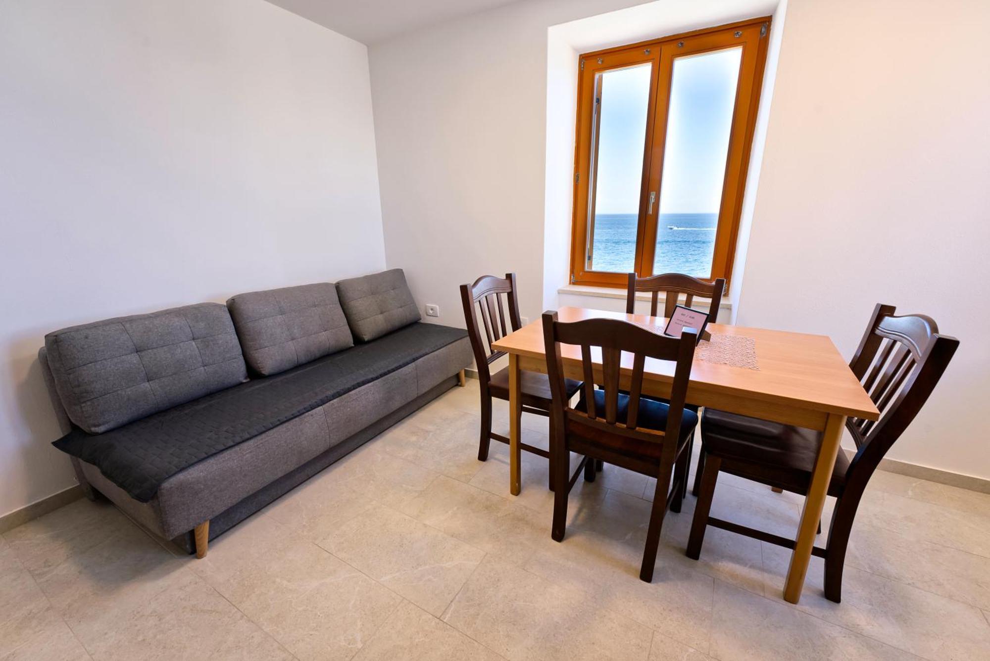Apartments Punta Piran Exterior photo